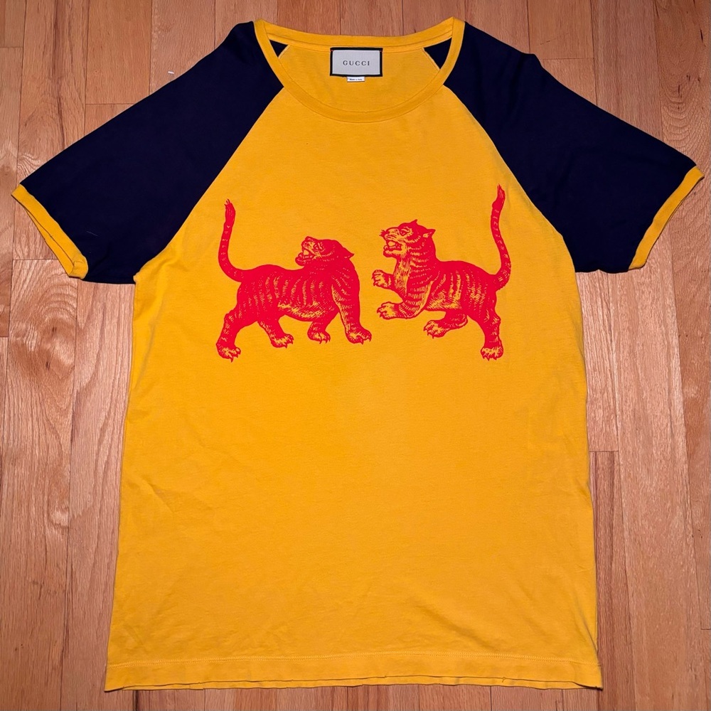 Gucci Yellow and Black Short Sleeve Tee